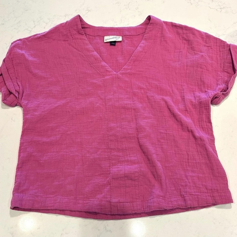 Universal threads shirt
